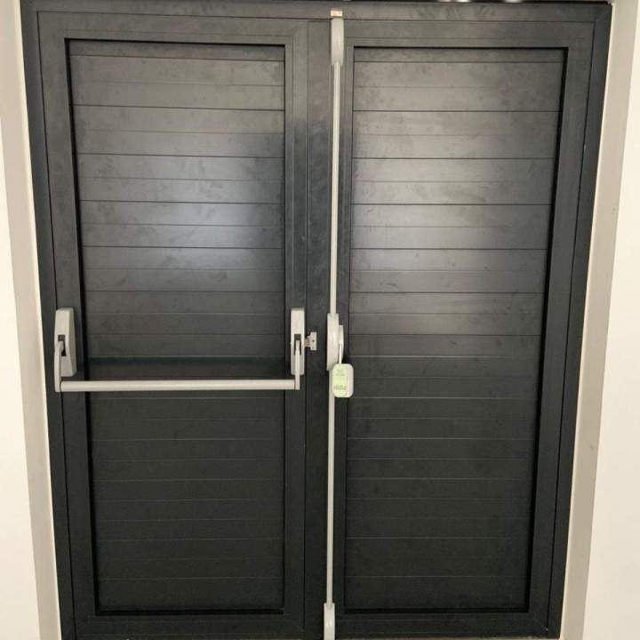 Installation de portes en aluminium Guadeloupe